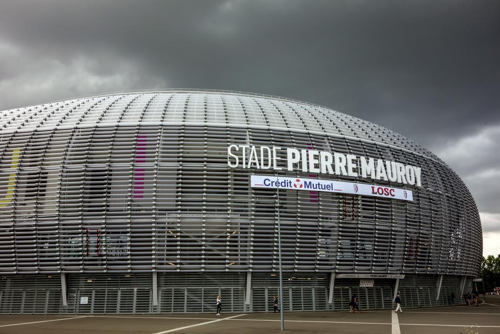 Kyriad Lille Est - Villeneuve D'Ascq Villeneuve-d'Ascq Exterior foto